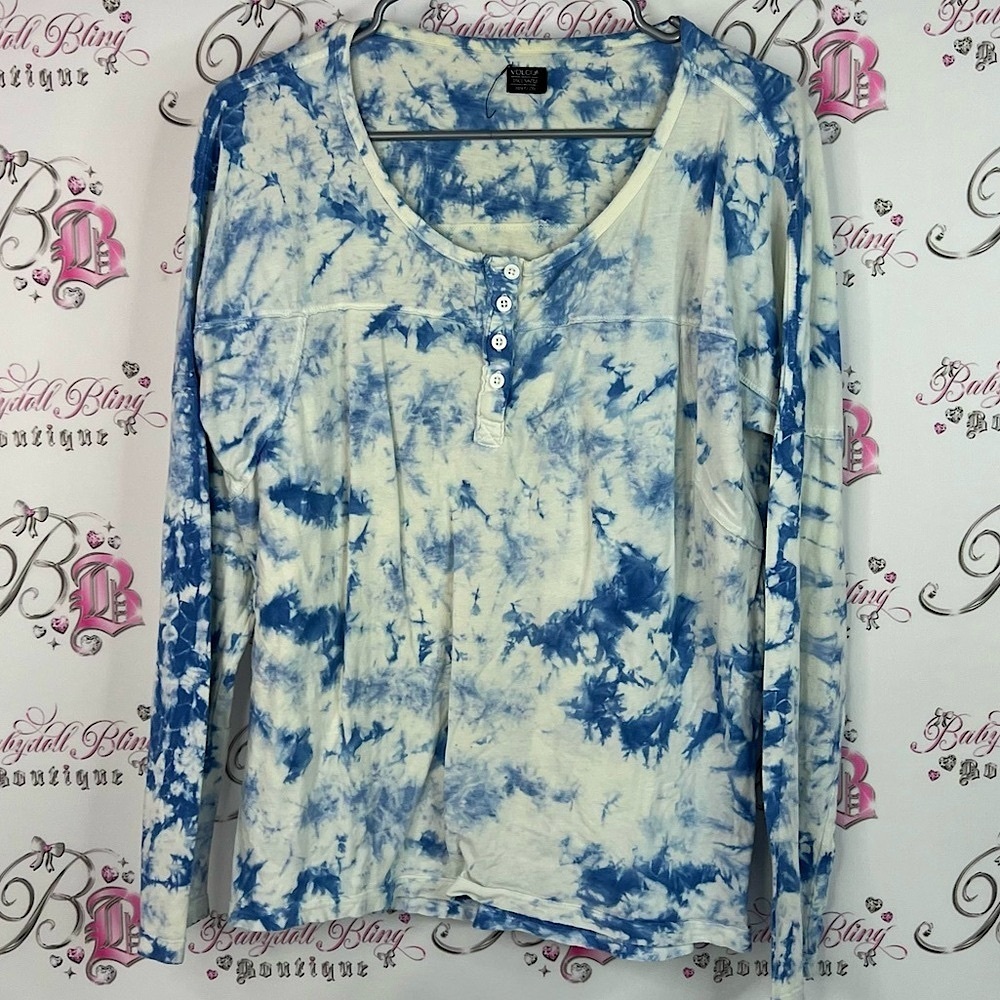 Volcom long sleeve buttons hippie beach style White and Blue Tie-Dye Blouse